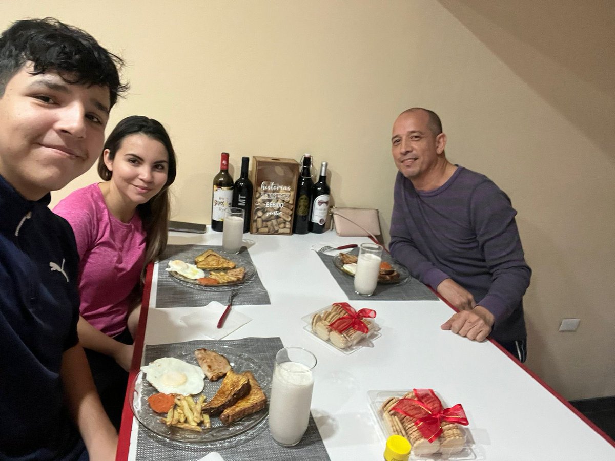 jacaco's tweet image. Lo mejor, estar con mis #SuperHijos cocinar para ellos y compartir juntos… #LoveThemBoth…