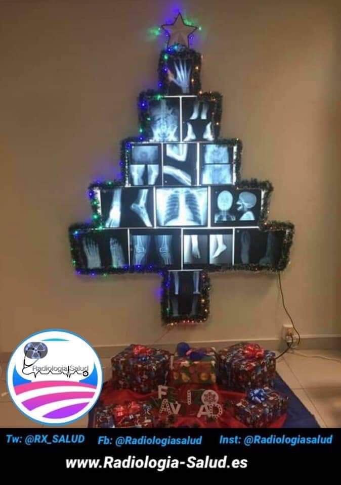 RX_SALUD's tweet photo. FELIZ NAVIDAD y FELICES FIESTAS COMPAÑEROS 🎄🎁
#RadiologiaSalud #Radspain #Radiology #Radiologi #Radiologie   #radiologylife  #radiologystudent #Xray #xraylife #xrayschool #xraystudent #Xray #Radiologist #Rayosx  #Sanidad #Salud #Medicina #Radiología #Tsid #Radiographers https://t.co/T1PEE6gTky