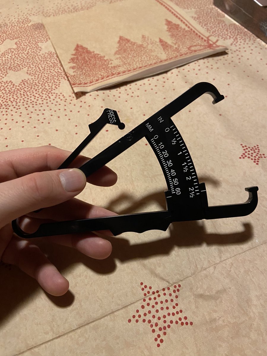 Christmas gift from my brother to <a href="/Woxplosion/">Wox 🎾</a> and me. Kudos to who can guess what it is. 🤣