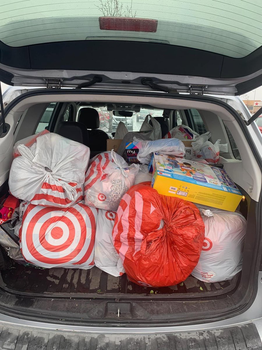CheerUpOmaha's tweet photo. Thank you so much to every single person who helped give our adopted families a holiday full of cheer! 

Everyone who  purchased a gift, donated towards grocery cards, braved the crowds shopping, or volunteered their time wrapping helped make this our best Christmas yet! ❤️🎄🎁❤️ https://t.co/0M4V5n5Uea