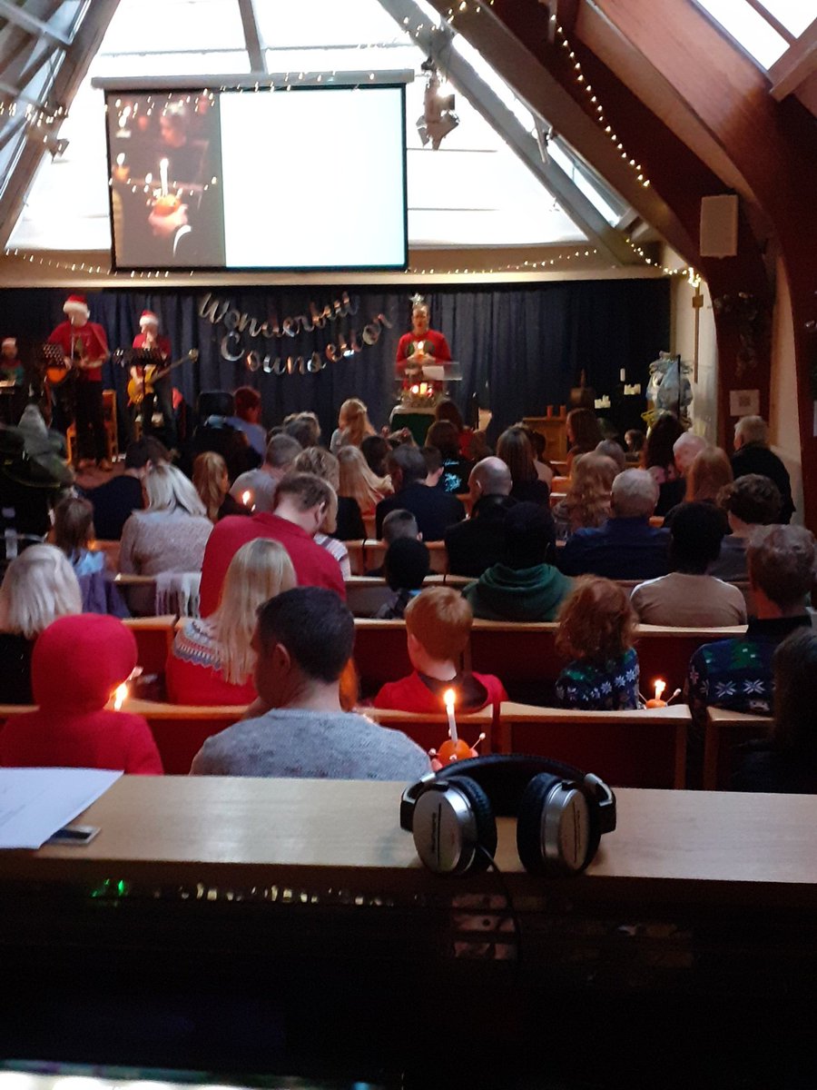 StLukesGamston's tweet photo. A privilege to welcome so many people through the doors to our Christingles. Such a good way to share that special message that God comes for all of us. He really is the star of the show! @diocswellnott https://t.co/mqUKuZdD6o