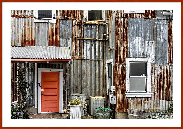 Orange Door
fineartamerica.com! fineartamerica.com/featured/orang…

#orangedoor #billgallagherphotography #buyintoart #ayearforart #architecture #WalnutGrove #SacramentoRiverDelta #billgallagher