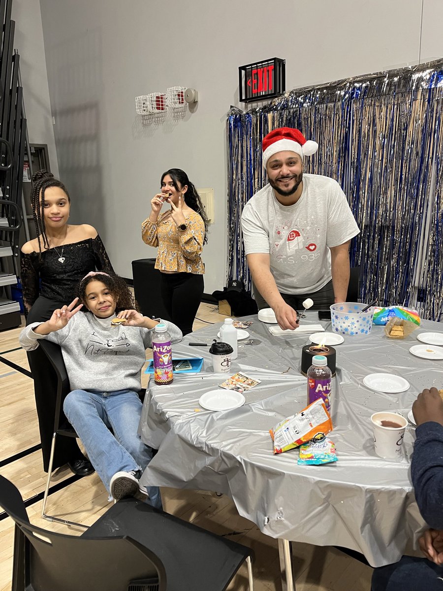 M.S. 935 tweet media