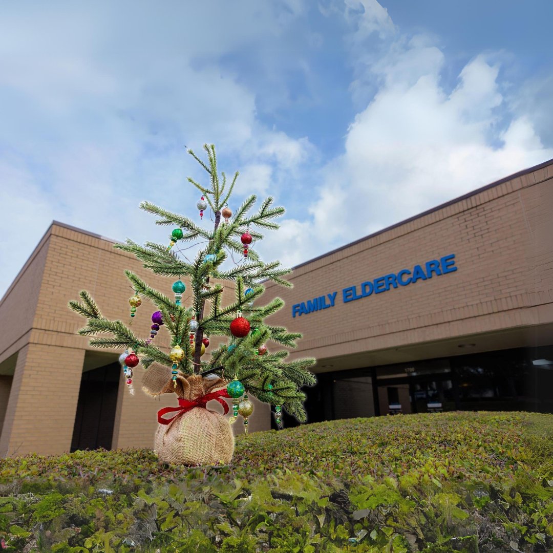 familyeldercare's tweet photo. Seasons Greetings and a Merry Christmas to you!🎄 https://t.co/yePYG8sFwq