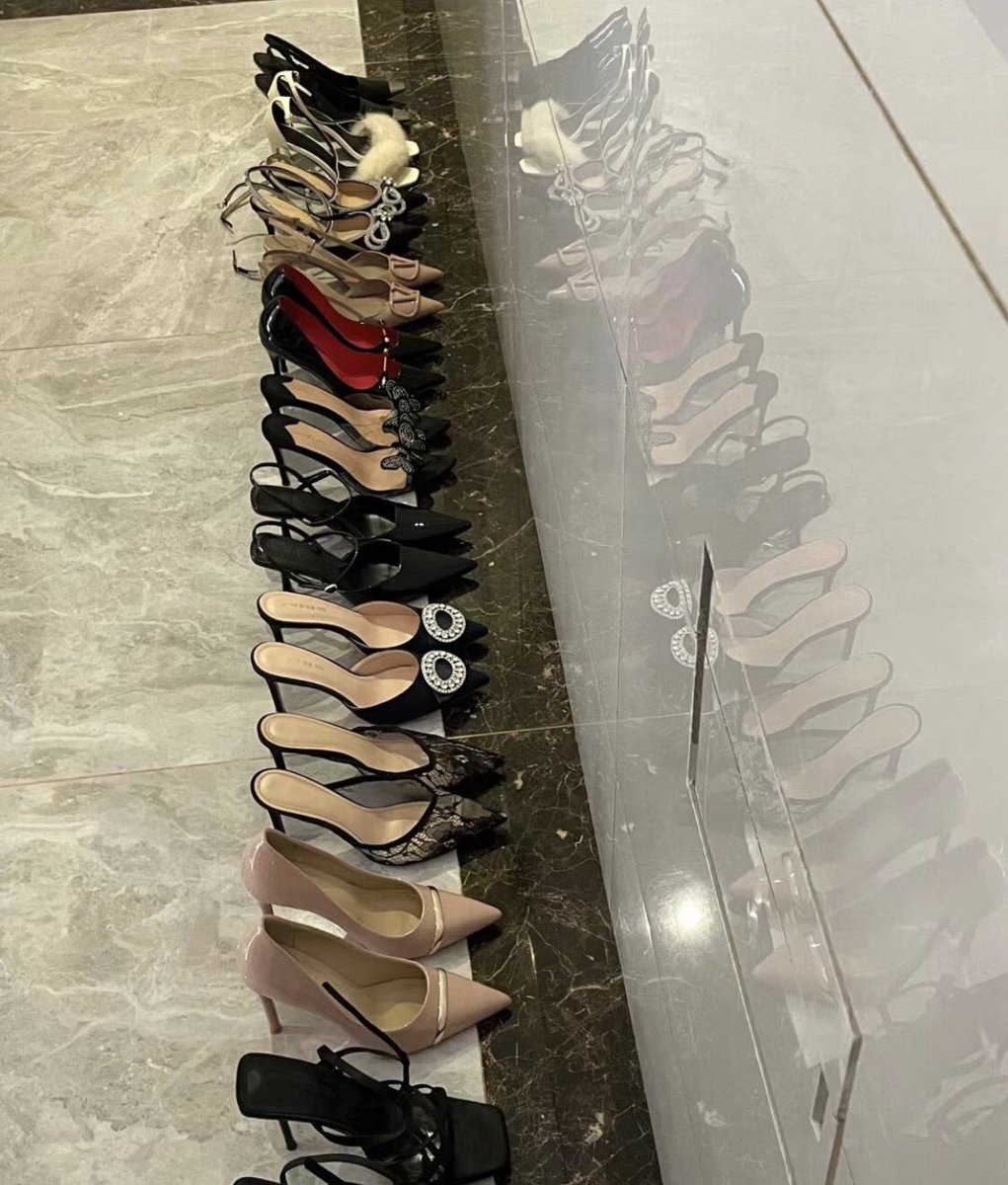 果然模特就是货多 #淄博 #张店 #扫楼 #打胶 #射鞋 #恋物癖 #模特 #高跟鞋 #反差婊