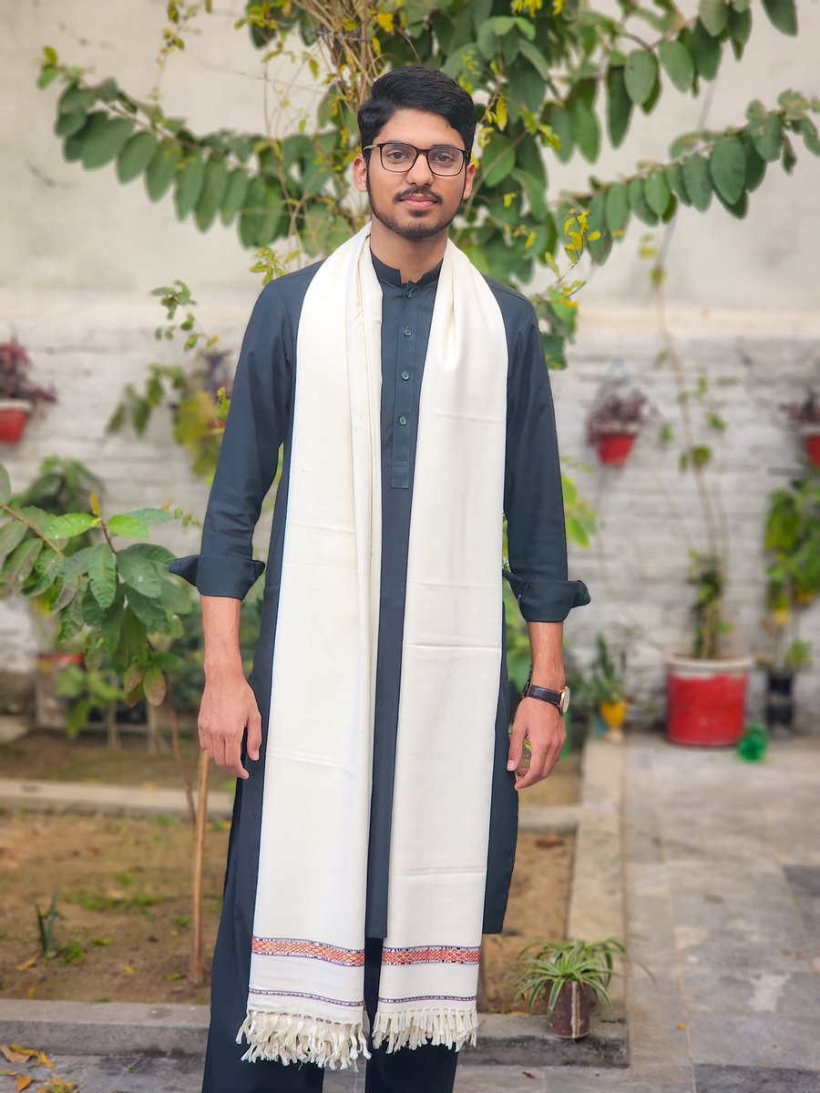 NashyanHoon's tweet photo. Traditional ❤️✨
#Men #Mensfashion #menstyle #style #shawl #ethnicwear #TrumpSmellsBad #غزة_تنتصر #MerryChristmas https://t.co/XOwIK75aNf