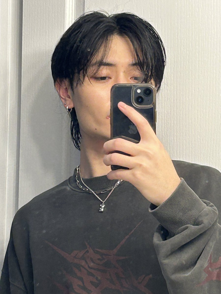 who wanna go watch trolls movie