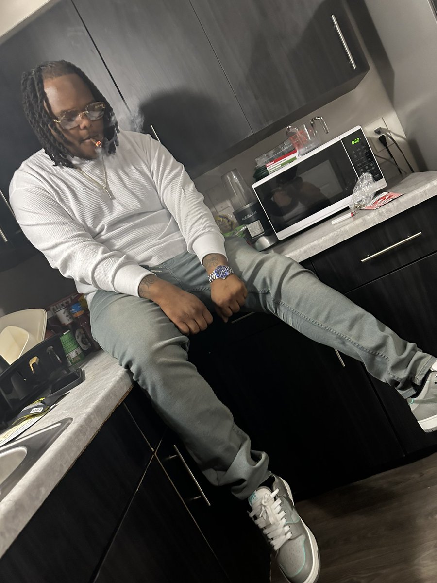 BigMikeeee___'s tweet photo. Forever Chasing Dat Bag 💰Even If I Break My Ankles . They said “Mike boy, you deserve it”Found A Route & It’s Been Workin 💈#LongLiveCelly🕊️#LongLiveRackz🕊️ #LongLiveCmoney🕊️ https://t.co/Fgfcd5p0BK