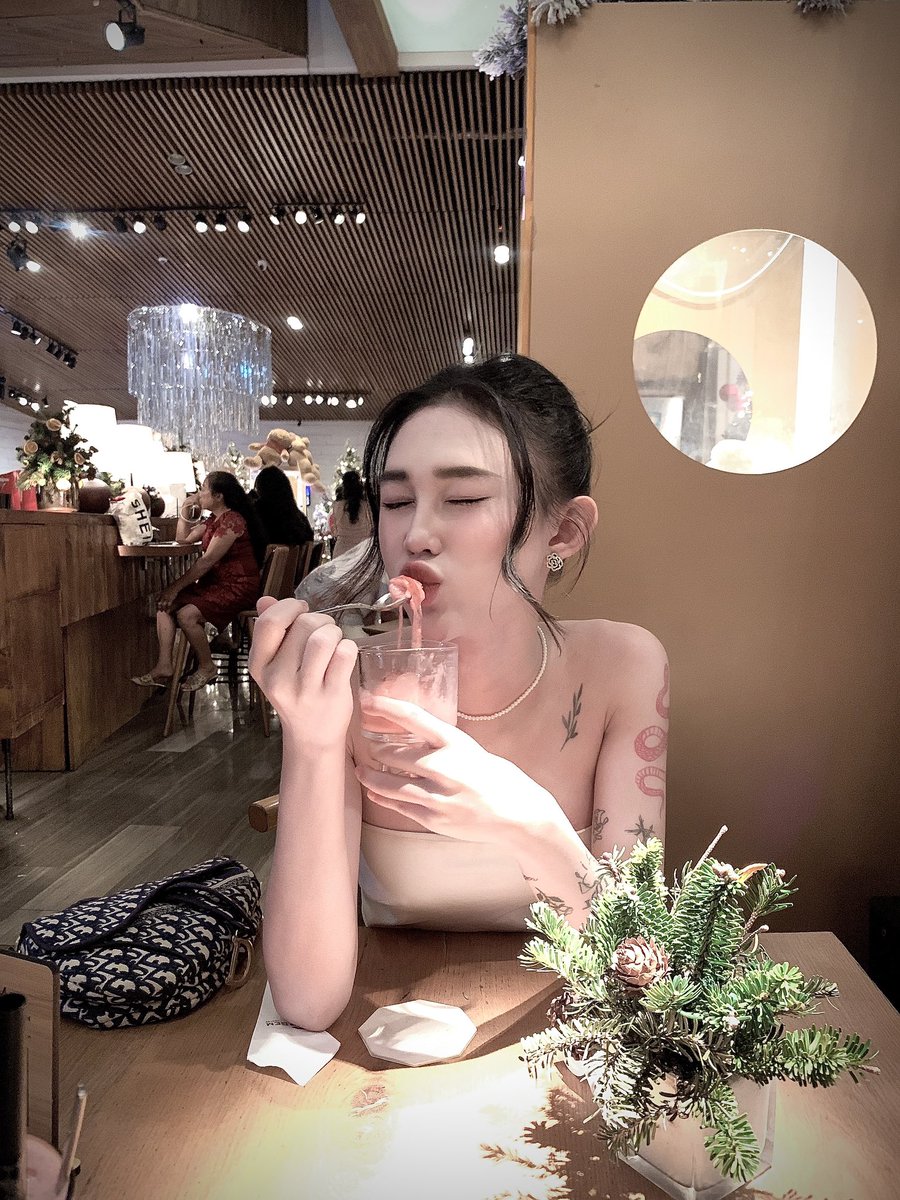 Noel no anh 🥲 
#ladyboy