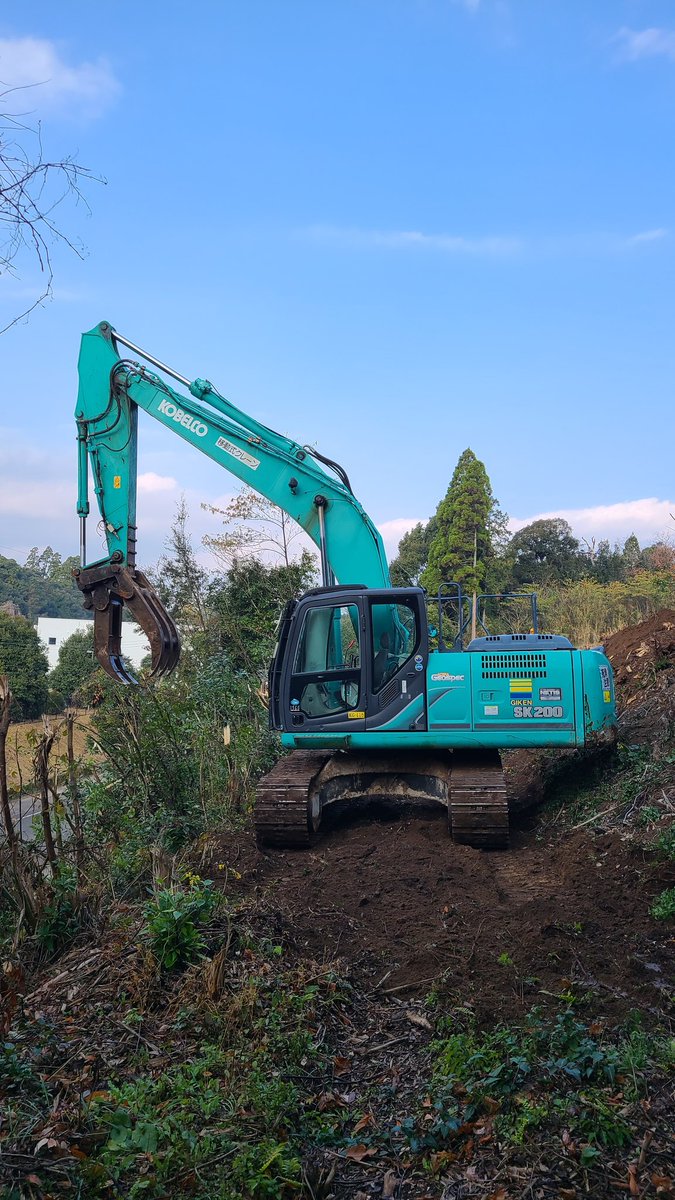 forestrykago's tweet photo. 今日の相棒コンマ7！
狭いとこでケツありはやりにくい😅

 #KOBELCO 
 #SK200-9 https://t.co/ZNHTGtcZxA