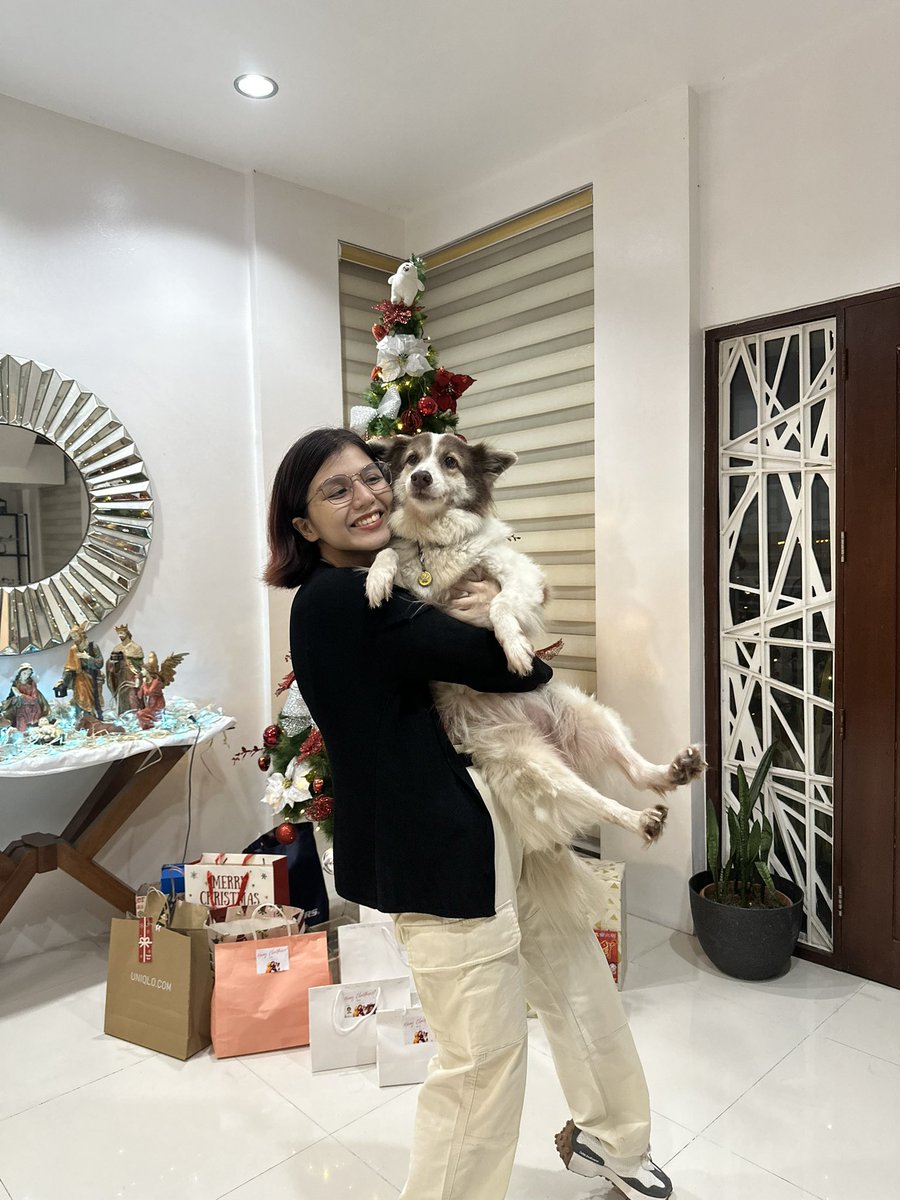 trgnzls's tweet photo. meri kremas woof woof arf arf aw aw aw 😘 https://t.co/Fl4jWQYLo7