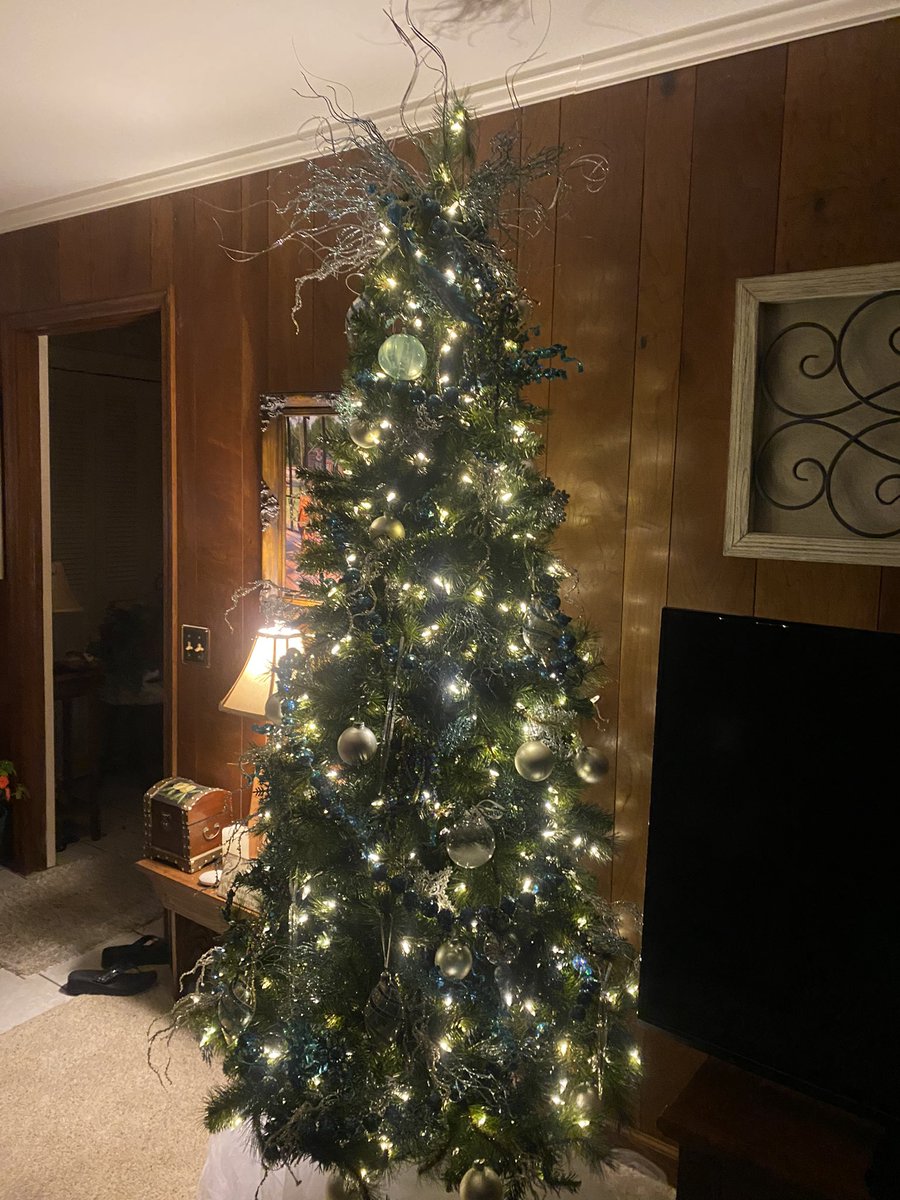 ClowneyFran's tweet photo. Merry Christmas as we celebrate the birthday of our Savior. https://t.co/0SaQ8i5GGx