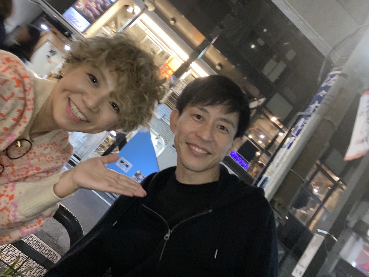 AsadaKyouya's tweet photo. キョウヤです
蔵出しPhoto2023✨
11月の #落転ミュージカル「#空から大福」に、レミゼでご一緒した #吉岡里奈 さんが観に来てくれました^_^
そんな彼女が主催する
musical show case live
「IT’S TIME TO CHANGE」
は、本日
#座高円寺 にて
14時/18時開演!
#CALLBACKTOKYO https://t.co/IS15NNZfeY