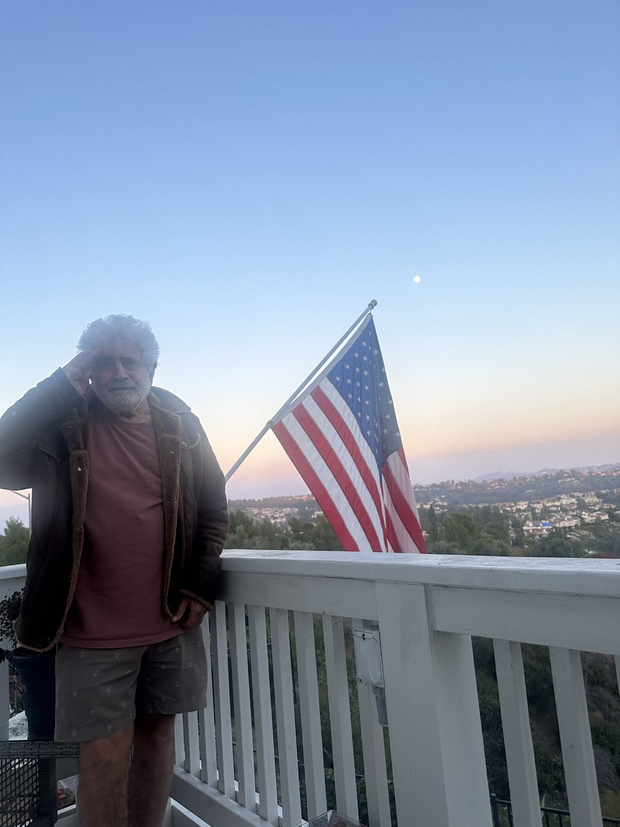 IsaacELevy1's tweet image. On this, Christmas Eve, 2023, may God bless America, and honor our American values!

               May all Americans re-embrace the values of our founders, and honor the sacrifices of the men  and women, who protected those values!
