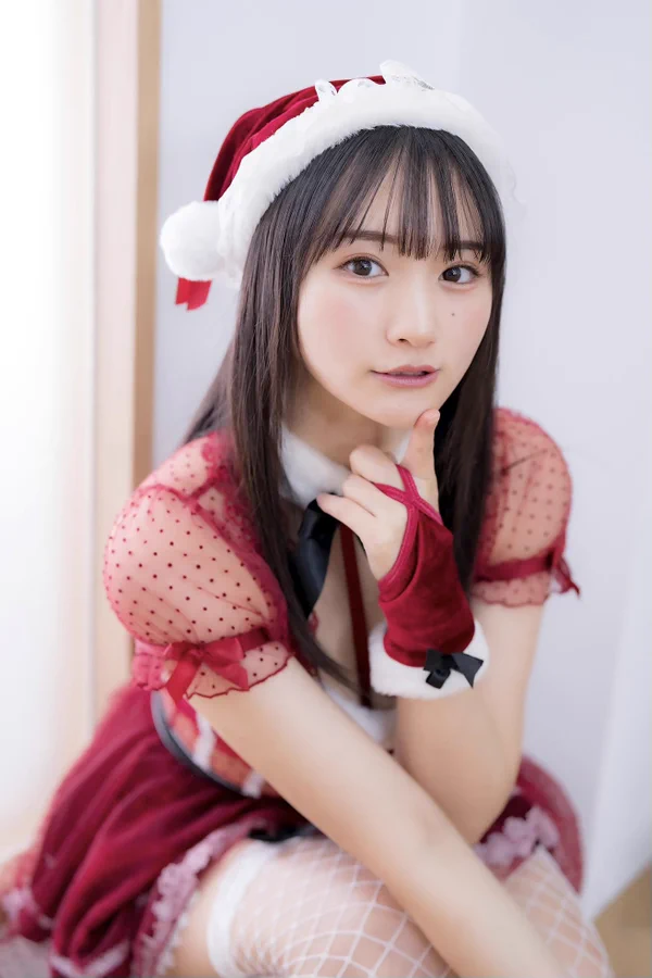 Asian girl Christmas costume