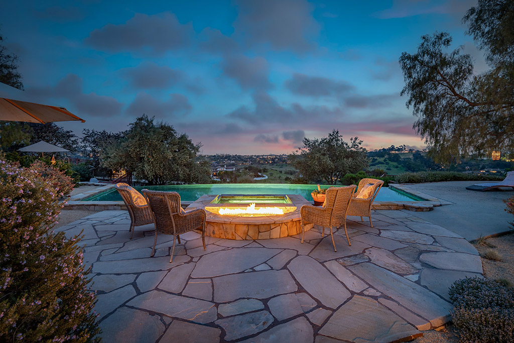 DreamHomesMag's tweet photo. ABSOLUTELY GORGEOUS remodeled single level, in coveted Santaluz Golf Club, with detached casita, panoramic views, fruit trees, and vanishing edge pool.

Presented by: Cecilia Zavala | @bhhscalifornia

View: https://t.co/ZVA9HzRSjk
#santaluz #dreamhomesmag https://t.co/M9IEp7fbtx