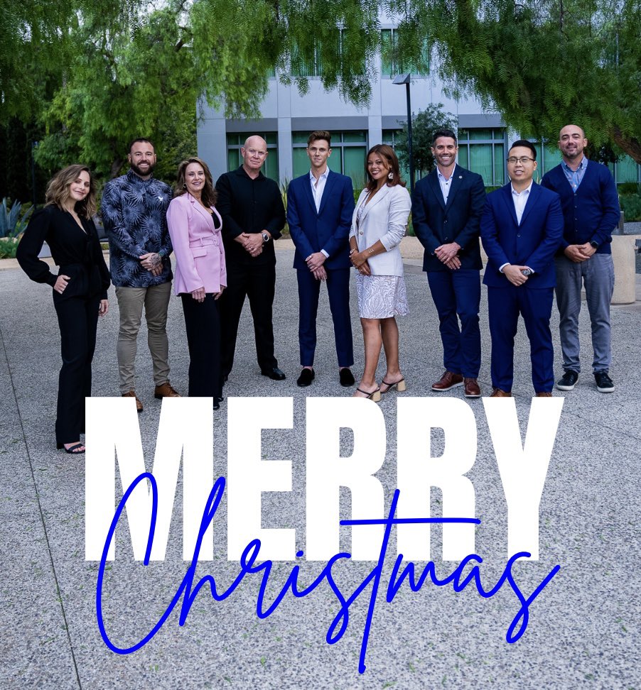 Merry Christmas from the BREG family 🎄

Hope you experience all the LOVE, JOY and PEACE possible during this beautiful holiday season. 

#MerryChristmas2023 #BREG #Family
#BarrenaRealEstateGroup #OCRealtors