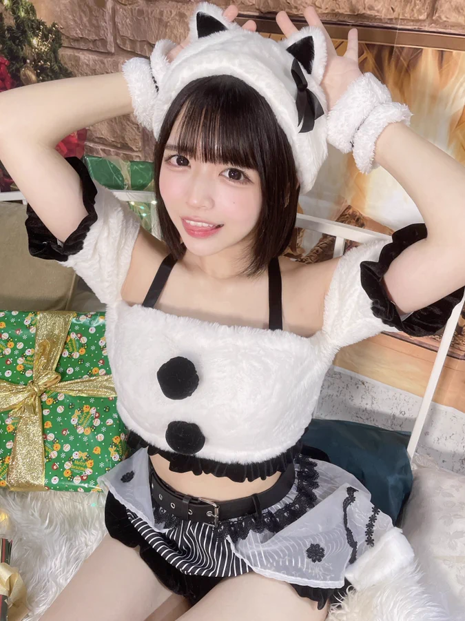 Asian girl Christmas costume