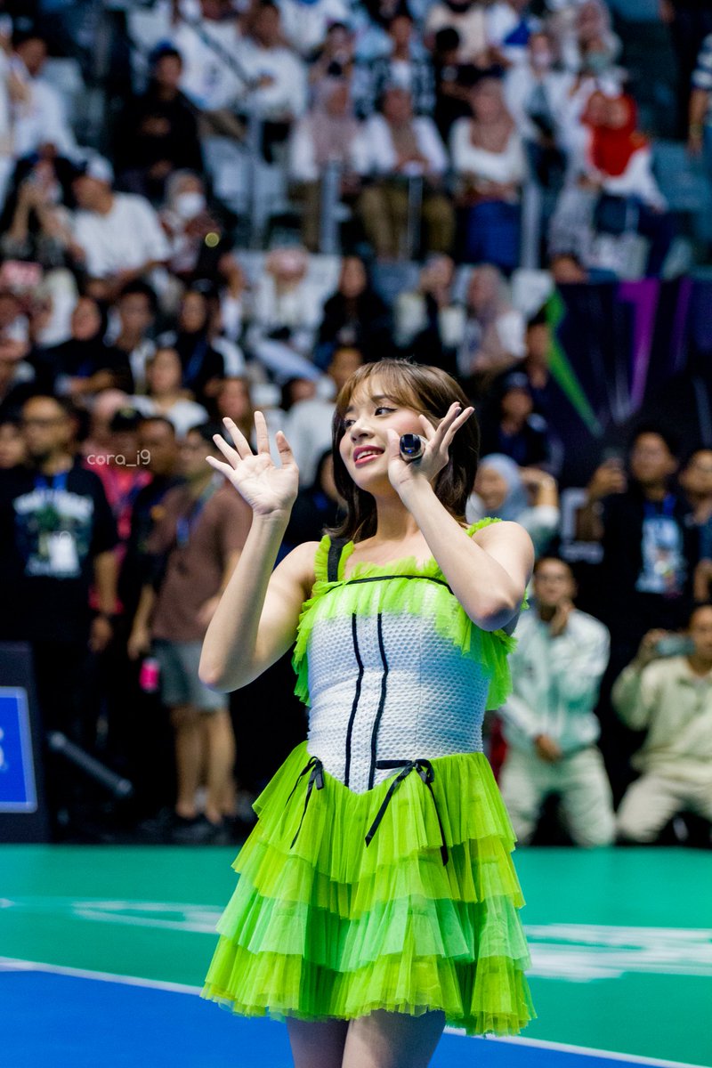 cora_i9's tweet photo. Azizi @A_ZeeJKT48 @ Sport Party, Istora. https://t.co/96vTPnCddw
