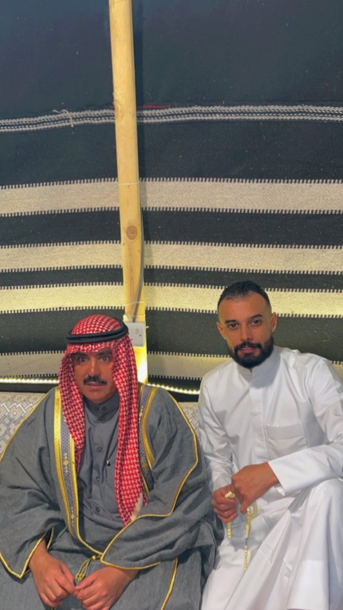 عمامي اللي طيبهم يرفع الراس
و الصيت فوق الراس مثل العصابه 

طاريهم أفخر به و أماري به الناس
و يزيدني عز و شموخ و مهابه ..

{ عمامي الغالين جعل ربي يطوّل اعمارهم }

#طواري_الذويلف
#مشعان_الذويلف