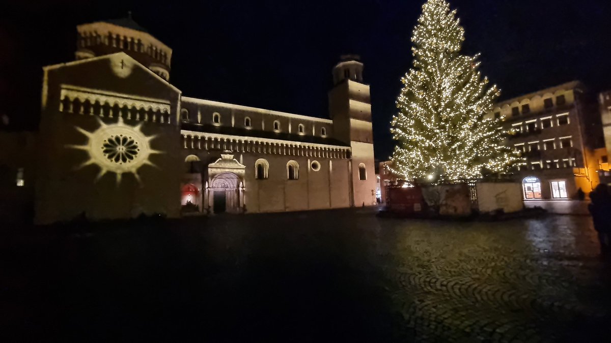 max_f_diana's tweet image. Embracing the festive spirit 🌟 Reflecting on our shared humanity and the joy of togetherness. Let's carry kindness and empathy into the New Year! Happy Holidays to all 🎉 #SeasonOfGiving #ForHumanity  #NewYearNewBeginnings

linkedin.com/posts/massimod…