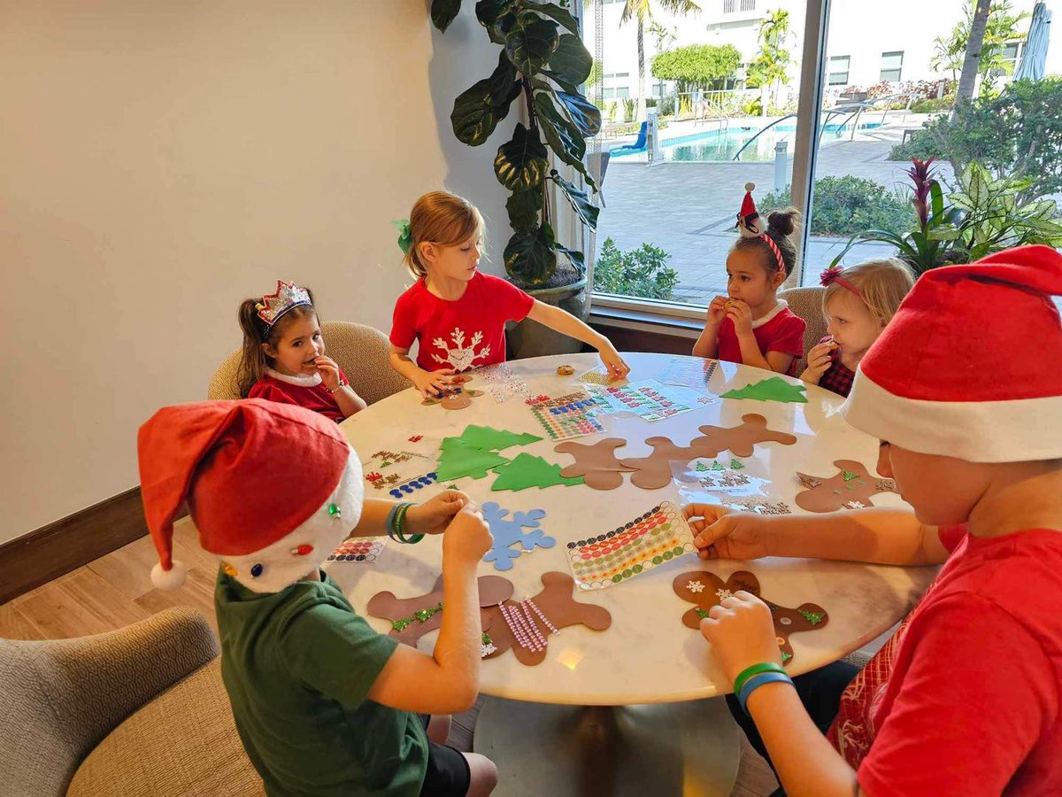 AmavidaLiving's tweet image. Thank you Family Connect for coming to Amavida Living, we enjoyed sharing sweet treats, crafts and cocoa with everyone!  🎅 🎄

AmavidaLiving.com

#happyholidays #funevents #seniorcommunity #specialtimes #CelebrateWithUs #amavidalove