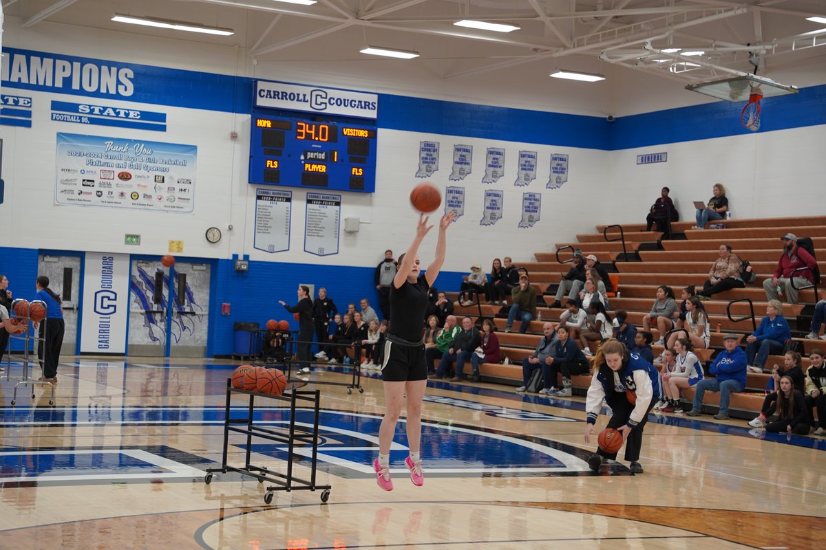 HBBMagazine's tweet photo. Senior Kayleigh Turner from @GbbWestern competes in the finals of the Carroll Holiday Tournament Three Point Contest. https://t.co/pnsl7Q2L8R