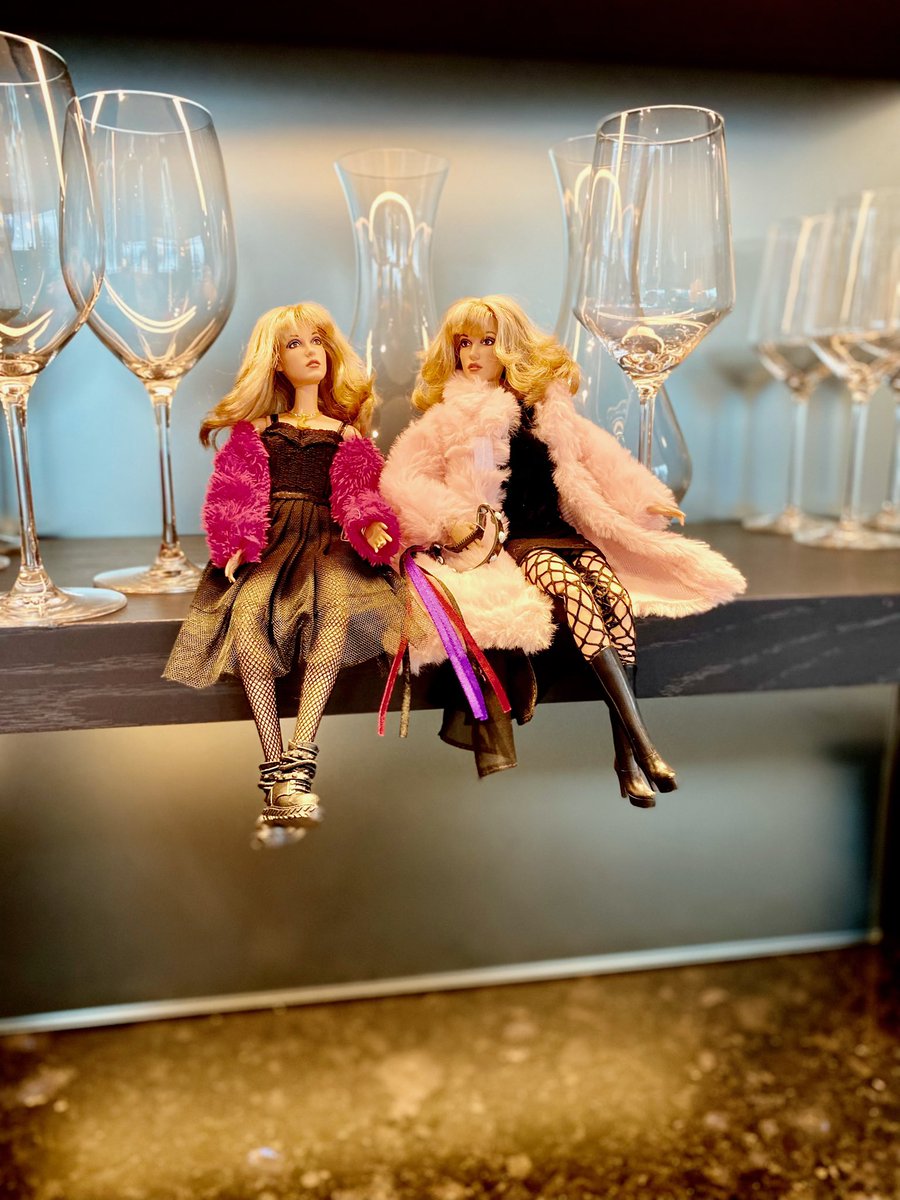 Hanging with besties on Christmas Eve. #8DaysofStevieBarbie