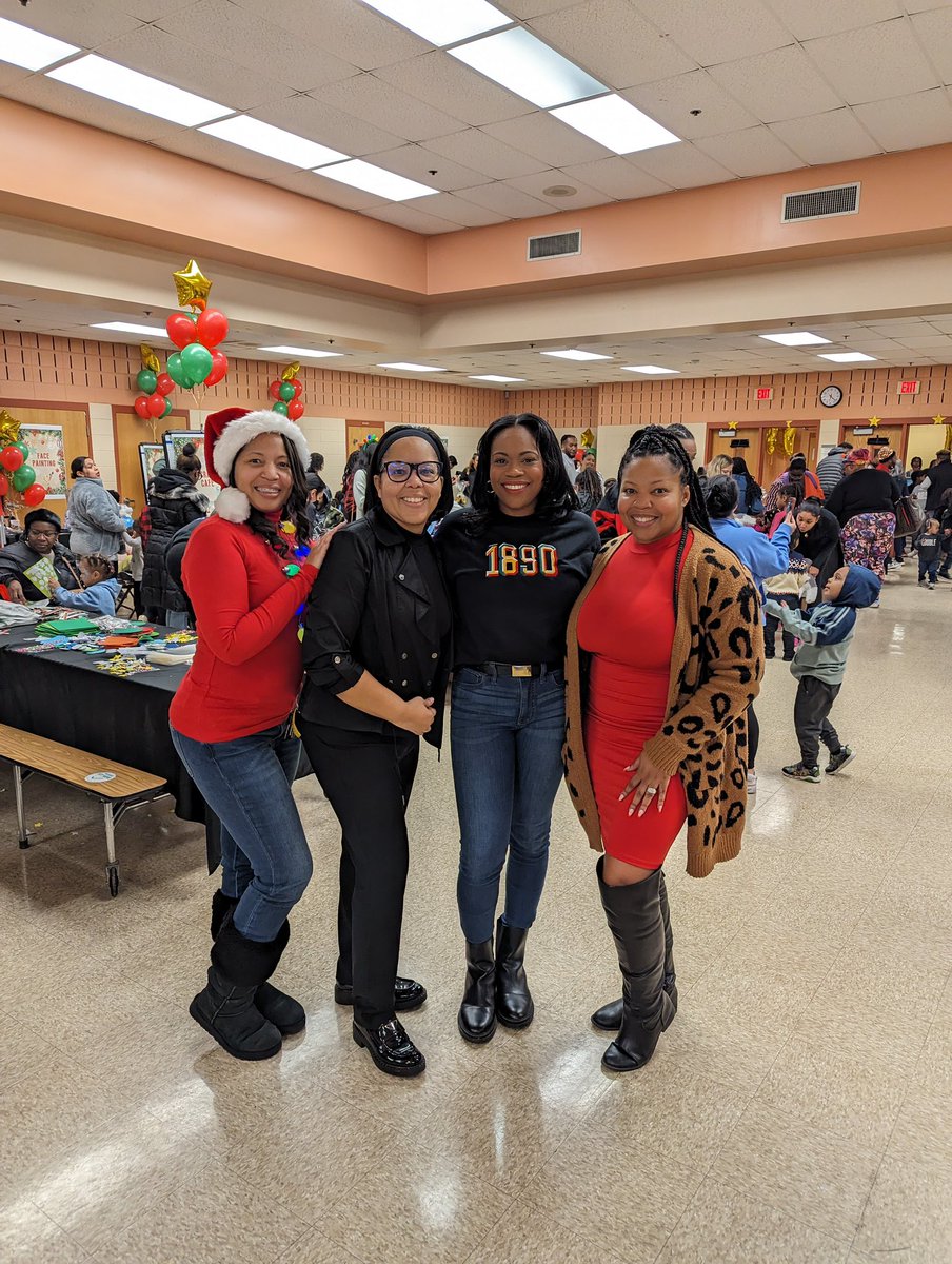 CM_Sayles's tweet photo. to supporting the @GasawaySisters and Minds in Motion Child Care at their holiday party, and to connecting with residents at @MtCBC_Rockville for their 31st annual Christmas and Kwanzaa Senior Luncheon. Wishing everyone a very happy holidays! https://t.co/TqszIMtkV1