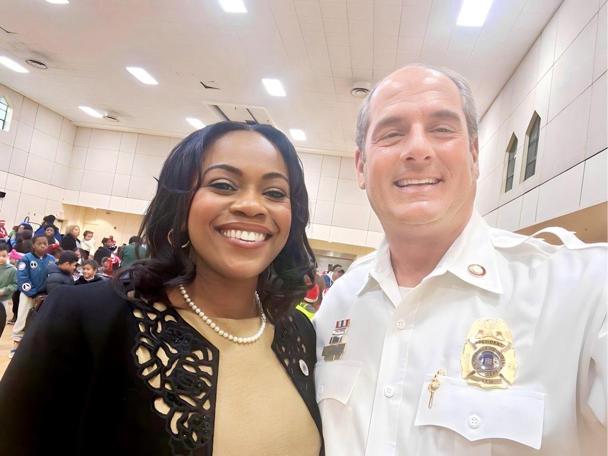 CM_Sayles's tweet photo. to supporting the @GasawaySisters and Minds in Motion Child Care at their holiday party, and to connecting with residents at @MtCBC_Rockville for their 31st annual Christmas and Kwanzaa Senior Luncheon. Wishing everyone a very happy holidays! https://t.co/TqszIMtkV1
