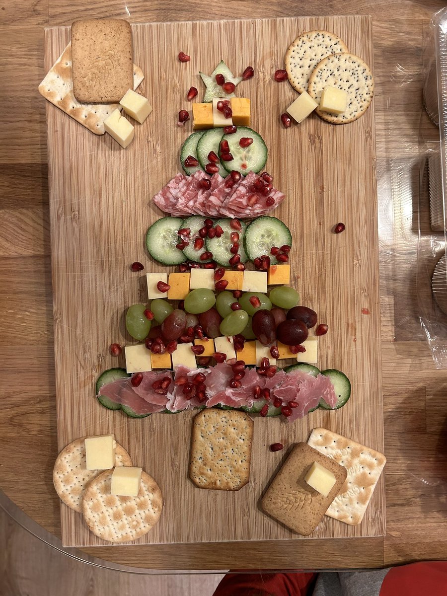 EmmaClare_1980's tweet photo. Our attempt at a Christmas tree cheeseboard! Thanks @bbcgoodfood https://t.co/01CMI8SLYV