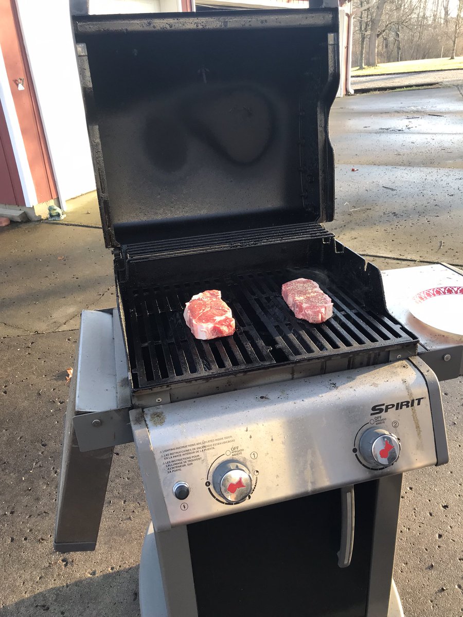 It’s a Christmas miracle, grilling out on Christmas Eve in Indiana Merry Christmas everyone