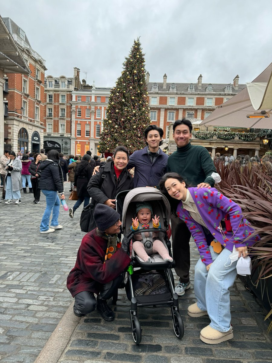 Full House 🫨🎄🇬🇧 #LL🍙 #lafamilia #coventgarden