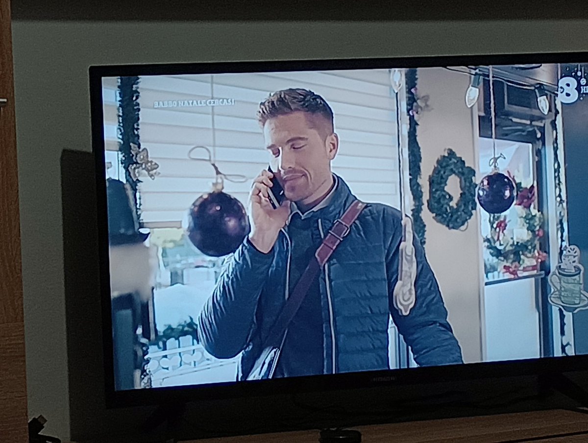 eryG86's tweet photo. I love this movie #FindingSanta now in Italy 🇮🇹 https://t.co/XpHwM2uCGl