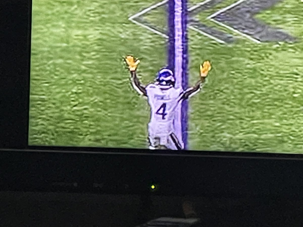 glennsteinke's tweet photo. It was first down, Mullens had Powell wide open on the boundary. Instead, throws an absolute duck for an INT. Have to be smarter with the football. #Vikings https://t.co/5sSITN8WOt