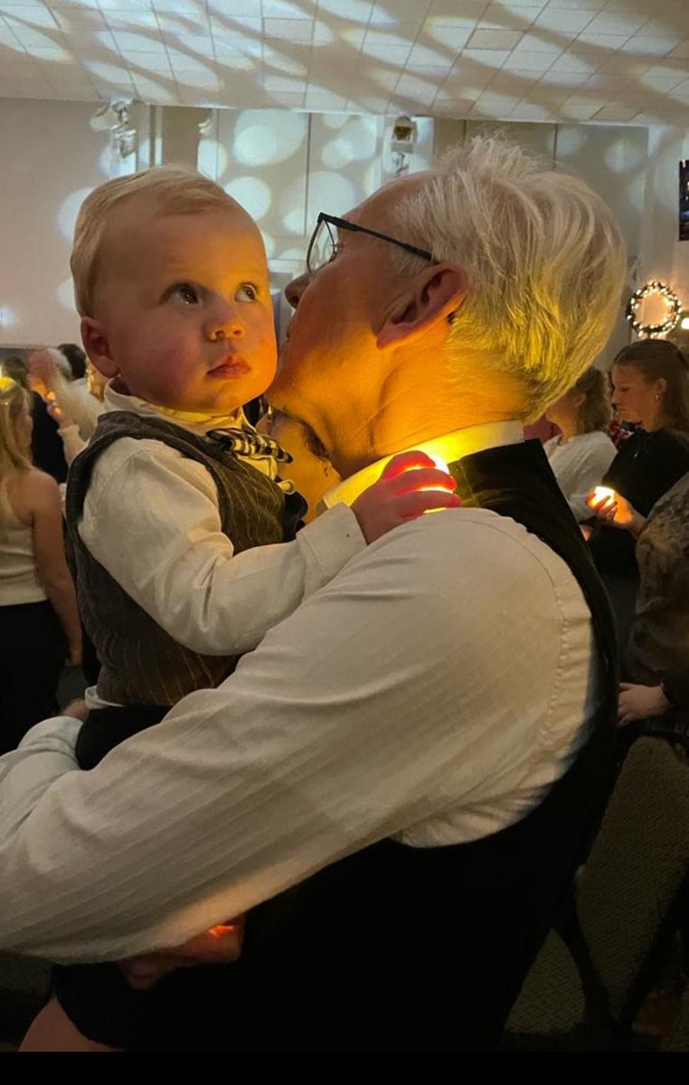 Kerstnachtdienst met Midas in mijn armen! Groot geluk!