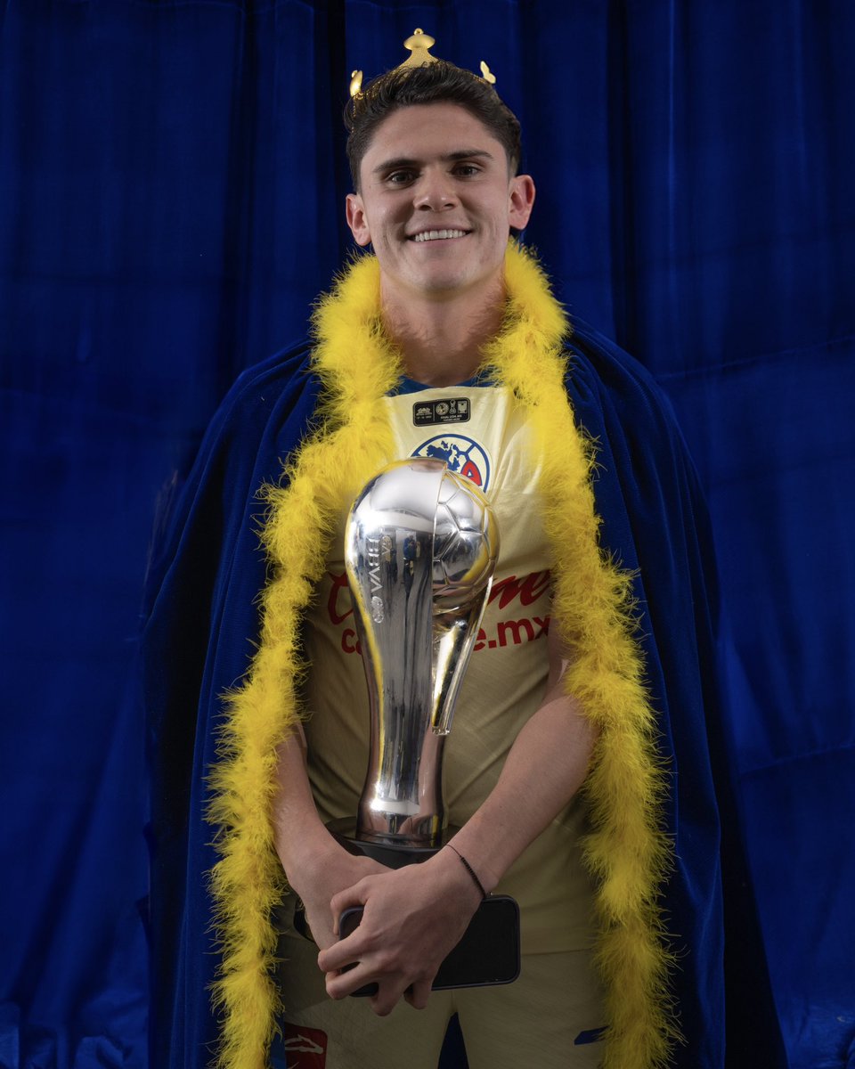 ClubAmerica's tweet photo. Sigo siendo el 𝐑𝐄𝐘. 👑 https://t.co/QgO8jZwWC6