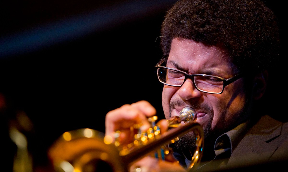 decibelpresents's tweet image. Dive into the world of jazz with trumpeter Josh Evans! 🎺 In an exclusive interview, explore the soulful and innovative journey of his music career as he gears up for his upcoming Zinc performance on December 26! 🌟🎵 #JoshEvans #Jazz #MusicJourney buff.ly/3tyzzJF