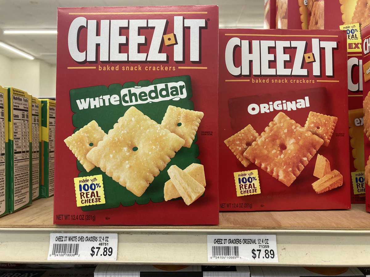 CashOnlyBand's tweet photo. Dreaming of a White Cheddar Christmas 🎄
#WhiteMatters ⚪️👌🏻🥛☃️🍽️ https://t.co/JId9Q5KtwP