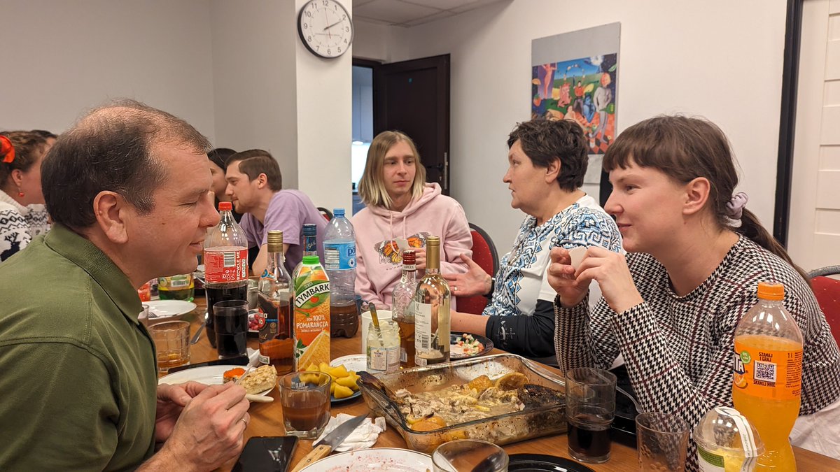 Oleg_Rodin_NN's tweet photo. Rosjanie i Ukraińcy wspólnie świętują Boże Narodzenie. Dziękujemy Polsce za przyjęcie nas. https://t.co/dl8NBrCPMA