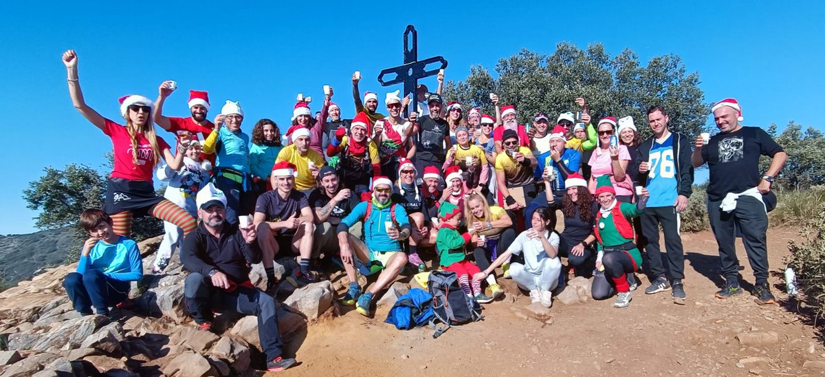 cdutsb's tweet photo. Desde este lugar tan emblemático de nuestra querida #SierraBlanca queremos desearos a todos unas felices fiestas y que la salud sea quién reine en vuestras vidas.
#CDUTSB
#TrailRunning
#MarcaMarbella
#CxMSierraBlanca
#MarbellaEpicTrail
#SierraBlancaRangers https://t.co/RA9gIycv4s