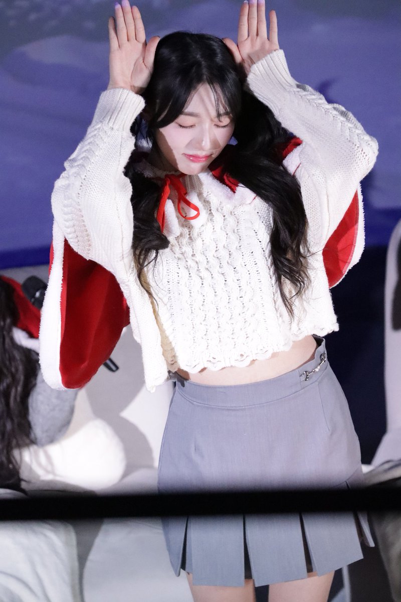 DGSBColors's tweet photo. 231223 #팬밋업 #TipleS #트리플에스 #신위 #Xinyu 04PICS noedit low Quality https://t.co/AZYq2ZyXos