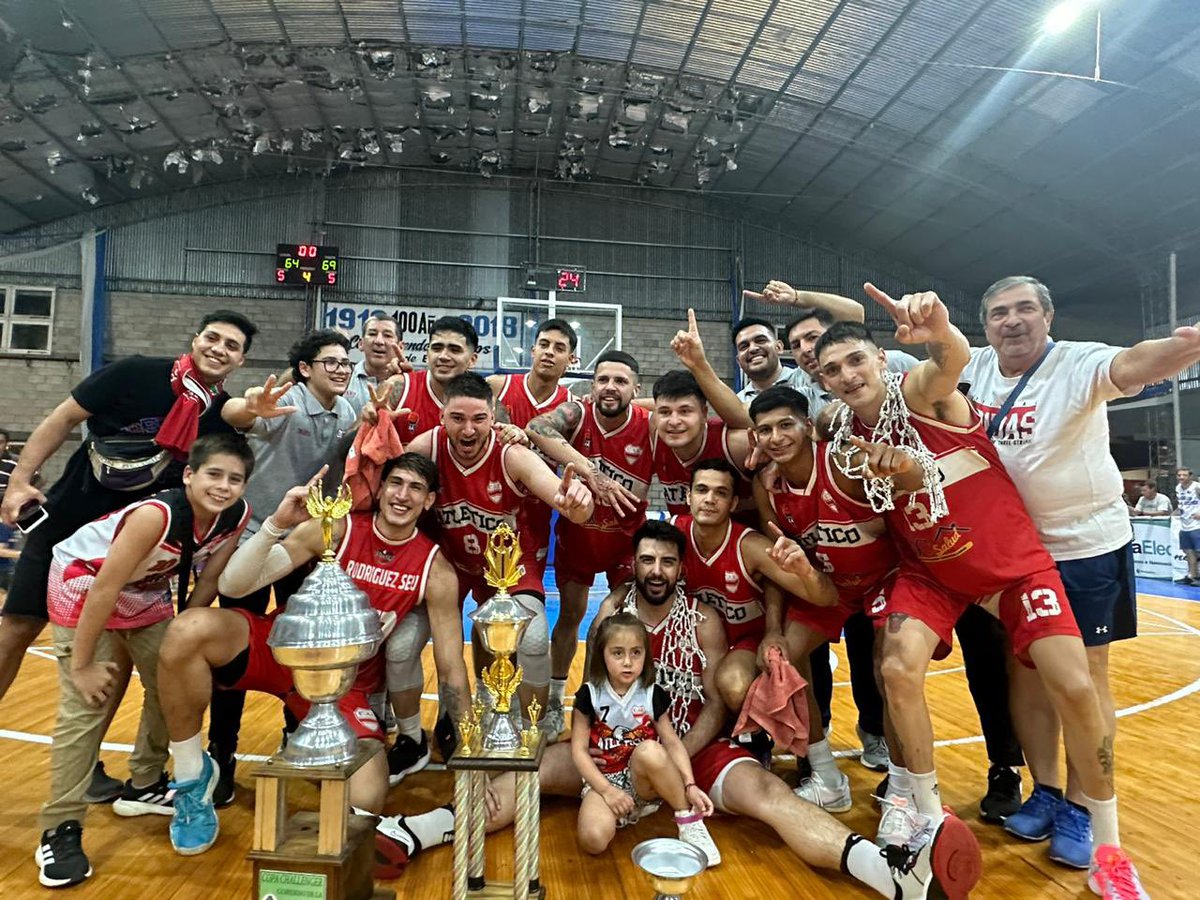 Ya se acerca noche buena ya se acerca navidad.. Feliz Navidad campeones 🎄🏆