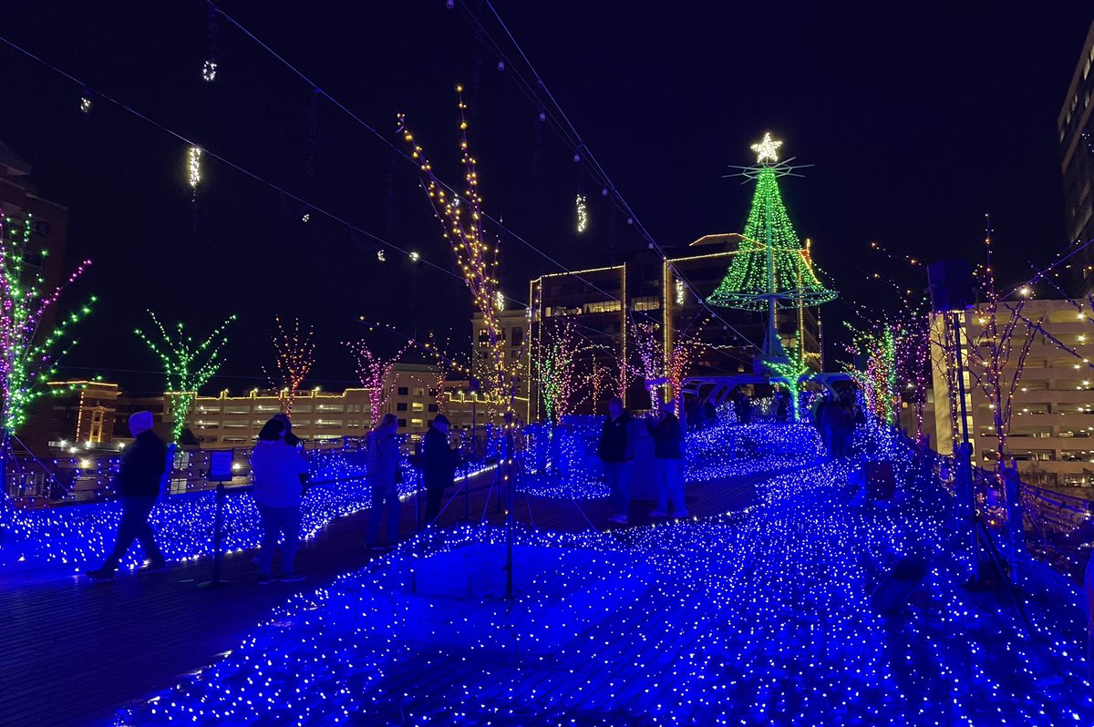 CSM_Mac's tweet image. Got to check out Winterfest on the USS Wisconsin with my ride or die last week 🔥 Happy holidays everyone!