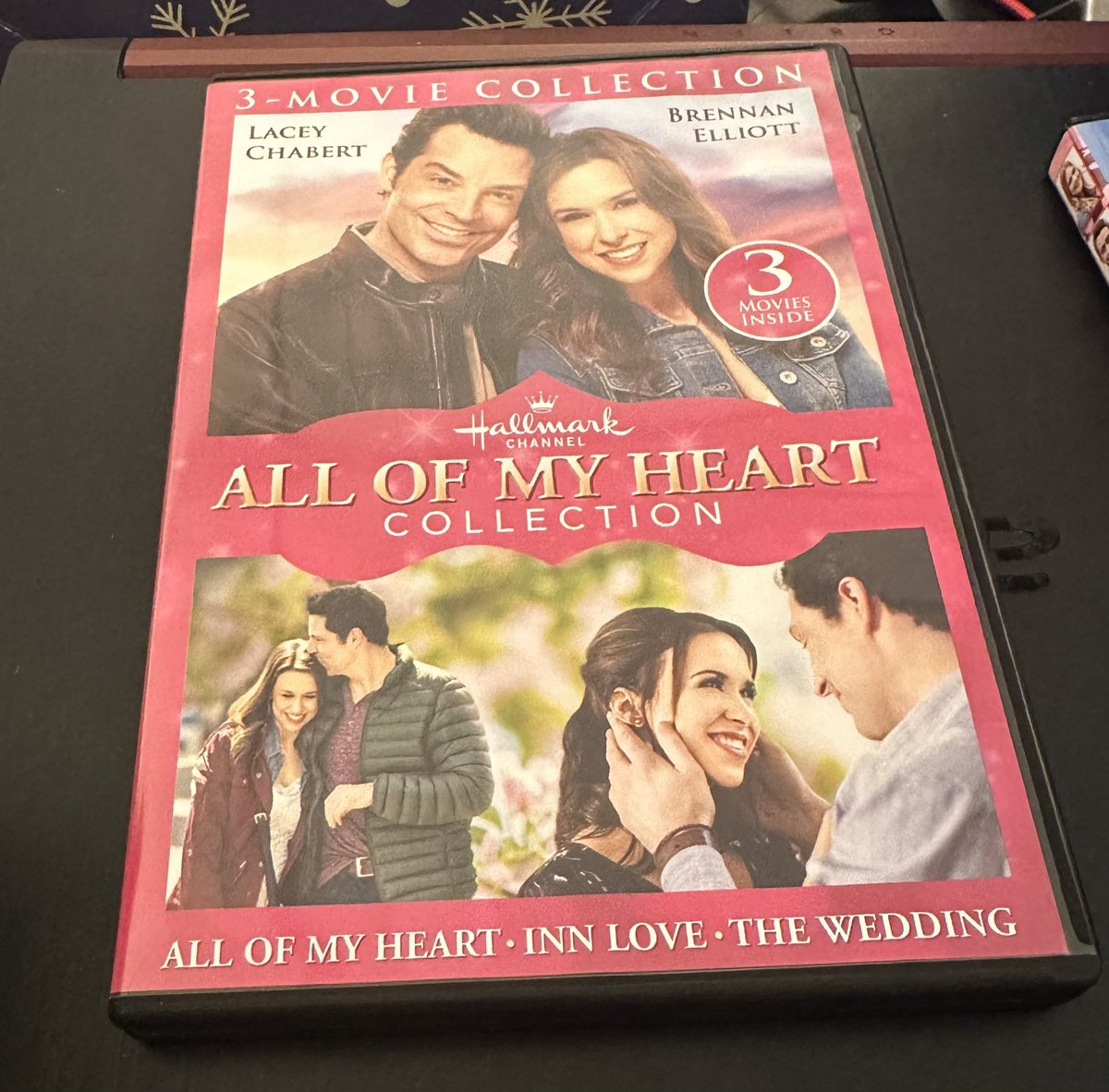 Anyone who knows me knows that @IamLaceyChabert & @brennan_elliott are two of my fav actors & I especially loved this movie series. so I was so excited to open this ❤️ #allofmyheart #hallmarkmovies