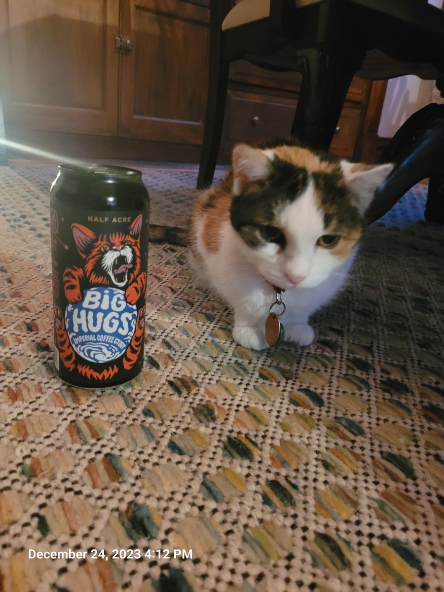brainsc's tweet photo. @HalfAcreBeer Big Hugs with a little snuggler. https://t.co/oNTFJdWn8v