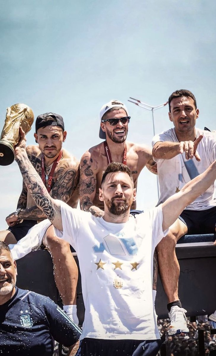 Messias30_'s tweet photo. El mejor regalo de la historia nos lo dió Papá Noel en 2022. https://t.co/Hnhux7nkQC