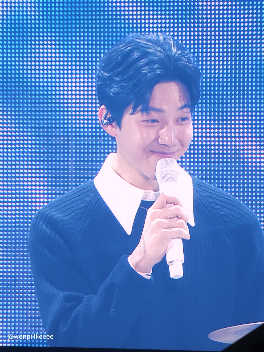 231224 #도운
표정 눈빛 하....