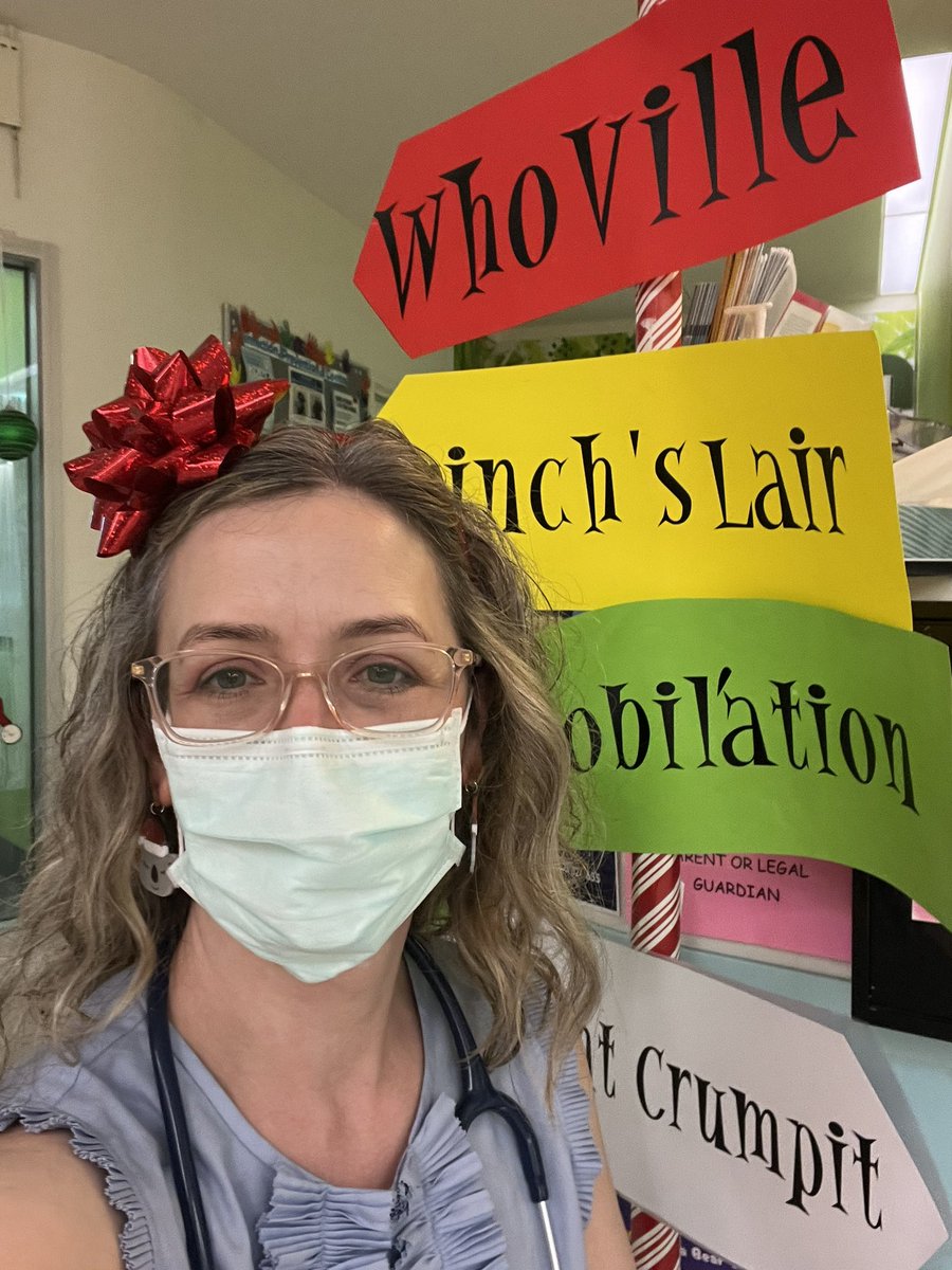 KidneyCathy's tweet photo. ⭐️Santa visited Melbourne very early this morning and I’m at work @RCHMelbourne ⭐️
So many people across the world waiting for presents that don’t come gift wrapped - start a conversation about #organdonation with your family, sign up to @DonateLifeToday 
Happy Christmas. https://t.co/gEWzKMftTS