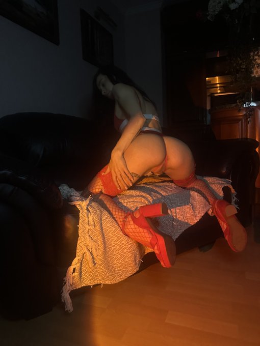 Come to see more on my OnlyFans💗💗💗 Link in bio❤️❤️❤️ And now you can subscribe with 10% discount as well💗💗💗